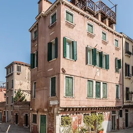 7 Windows On Venice By Lionhost Exterior photo
